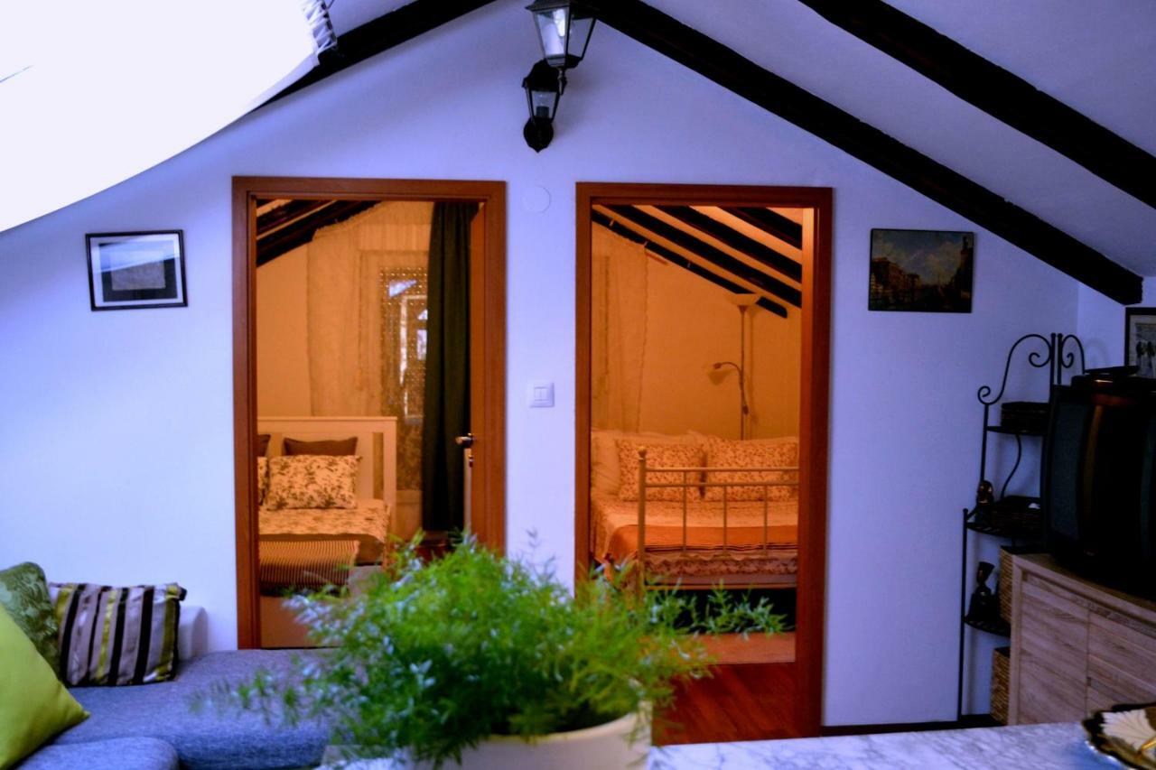 Casa Del Padre - Annabelle Apartment Рийека Екстериор снимка