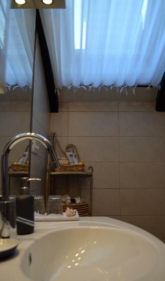 Casa Del Padre - Annabelle Apartment Рийека Екстериор снимка
